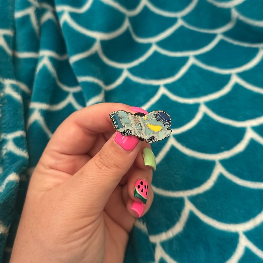 Disney Parks Tradable Pin